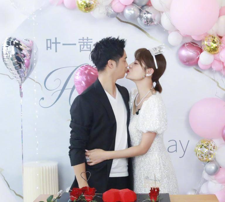 面对不幸的婚姻我该怎么办游戏画面